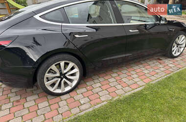 Седан Tesla Model 3 2018 в 