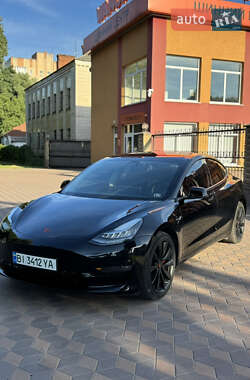 Седан Tesla Model 3 2019 в 