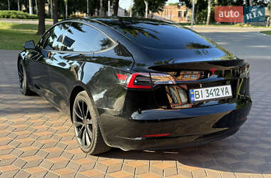 Седан Tesla Model 3 2019 в 