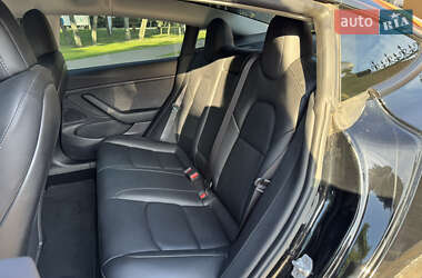 Седан Tesla Model 3 2019 в 