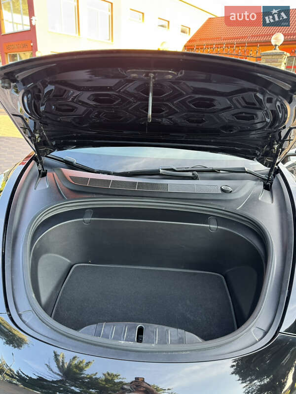 Седан Tesla Model 3 2019 в Лубнах