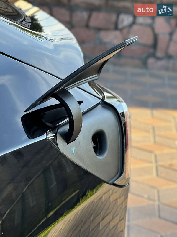 Седан Tesla Model 3 2019 в Лубнах