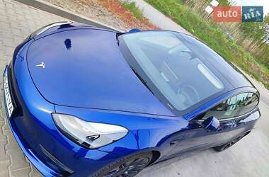 Седан Tesla Model 3 2023 в 