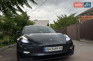 Седан Tesla Model 3 2018 в Житомире