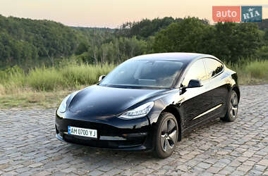Седан Tesla Model 3 2018 в 