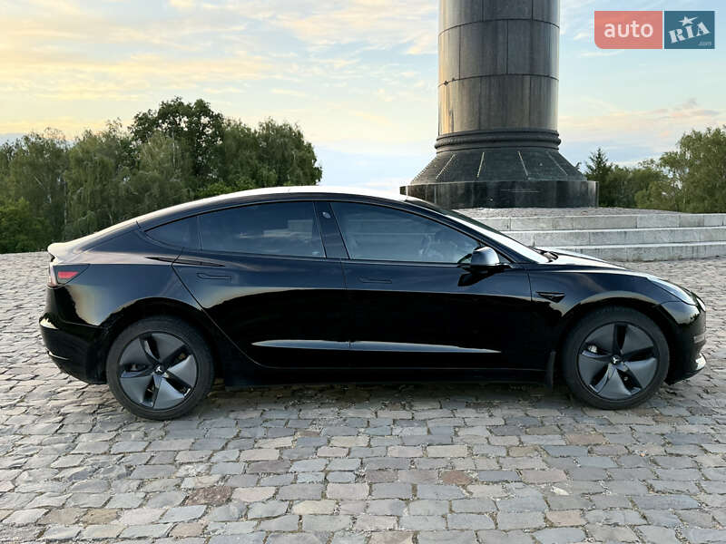 Седан Tesla Model 3 2018 в Житомире