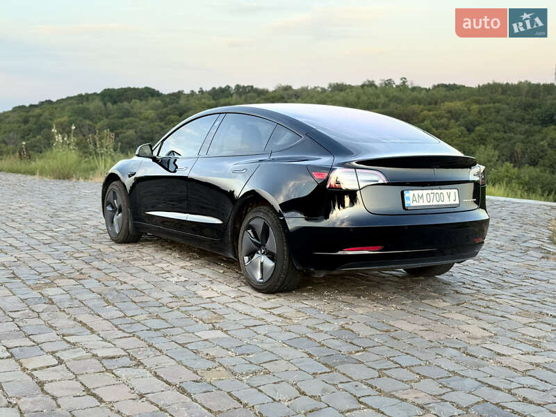 Седан Tesla Model 3 2018 в Житомире