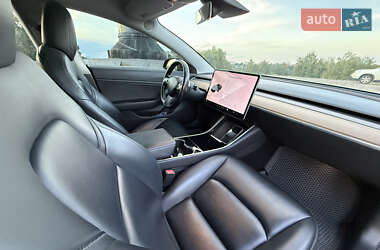 Седан Tesla Model 3 2018 в 