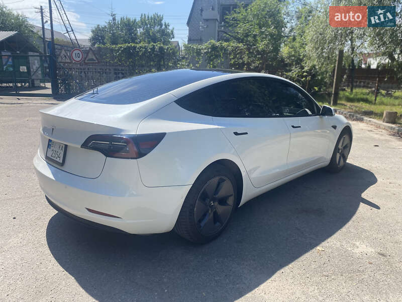 Седан Tesla Model 3 2021 в Кременчуці