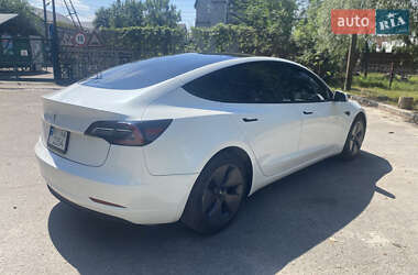 Седан Tesla Model 3 2021 в 