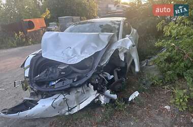 Седан Tesla Model 3 2020 в 