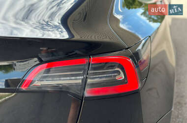 Седан Tesla Model 3 2018 в 