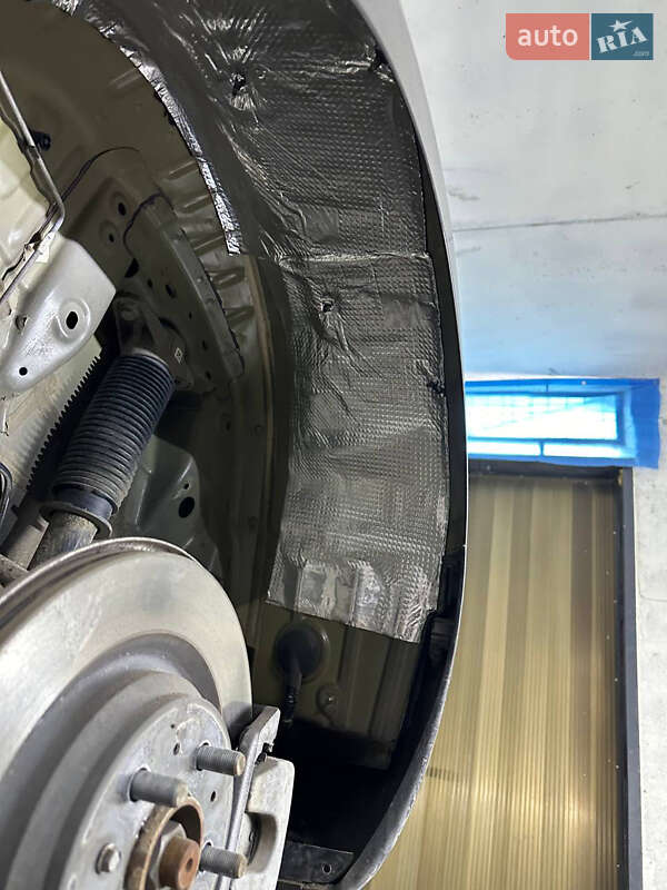 Седан Tesla Model 3 2018 в Львове