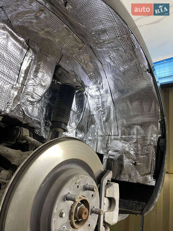 Седан Tesla Model 3 2018 в Львове