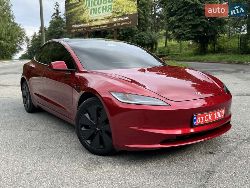 Седан Tesla Model 3 2024 в Трускавці