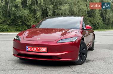 Седан Tesla Model 3 2024 в 