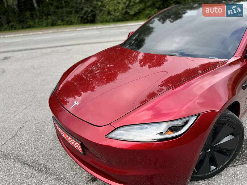 Седан Tesla Model 3 2024 в Трускавці