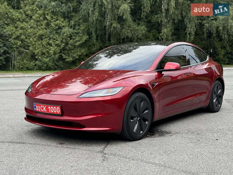 Седан Tesla Model 3 2024 в Трускавці