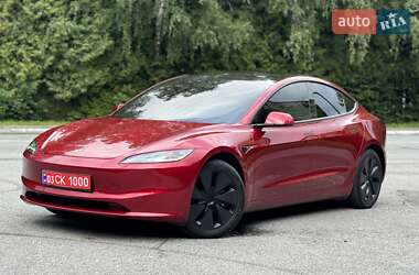 Седан Tesla Model 3 2024 в 