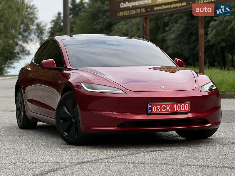 Седан Tesla Model 3 2024 в Трускавці