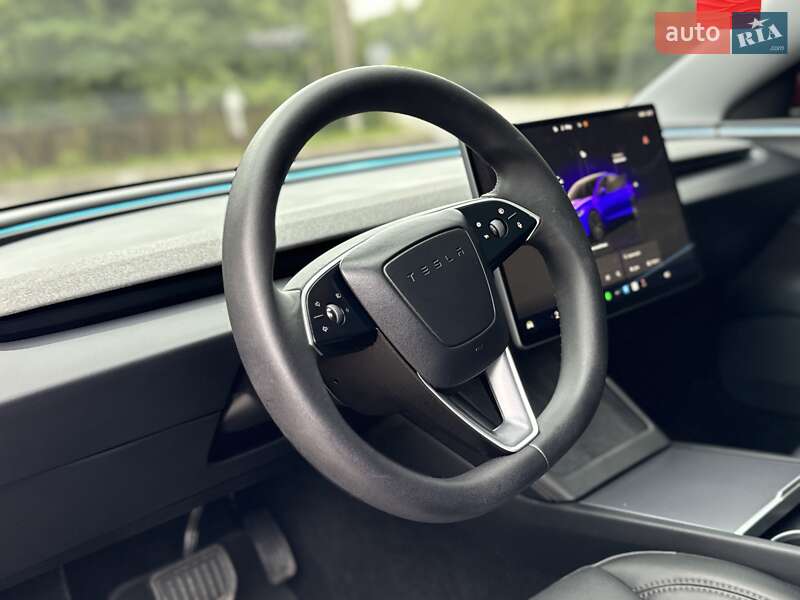 Седан Tesla Model 3 2024 в Трускавці
