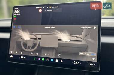 Седан Tesla Model 3 2024 в 