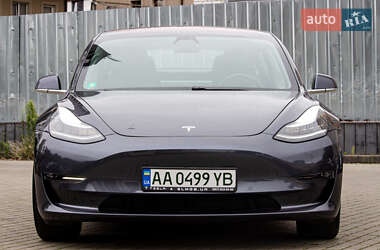 Седан Tesla Model 3 2019 в Львове