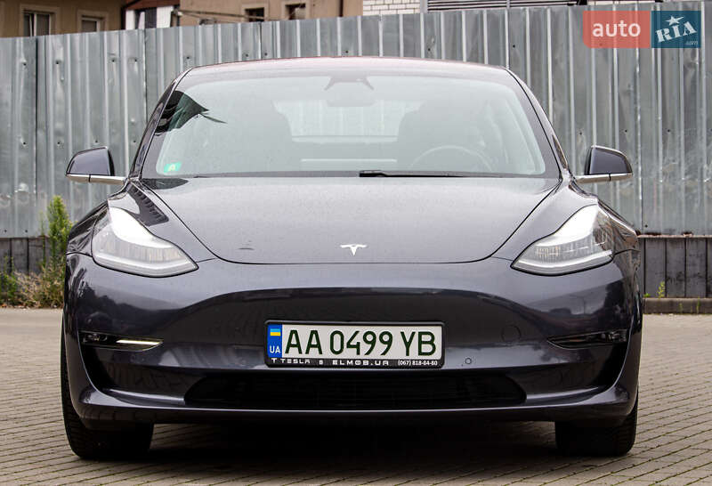Tesla Model 3 2019