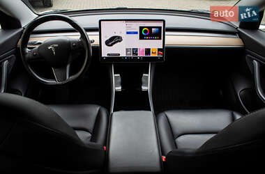 Седан Tesla Model 3 2019 в 
