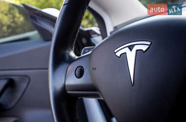 Седан Tesla Model 3 2018 в 