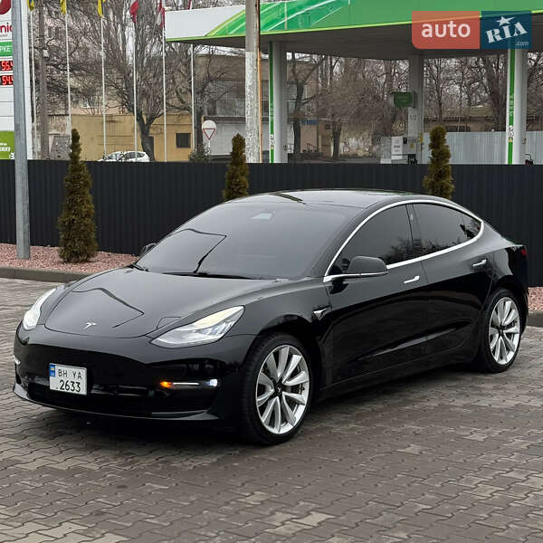 Седан Tesla Model 3 2019 в 