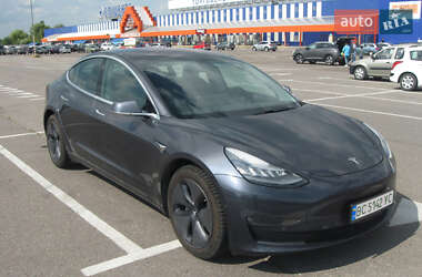 Седан Tesla Model 3 2018 в Львове