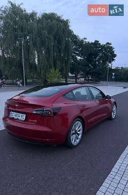 Седан Tesla Model 3 2020 в 