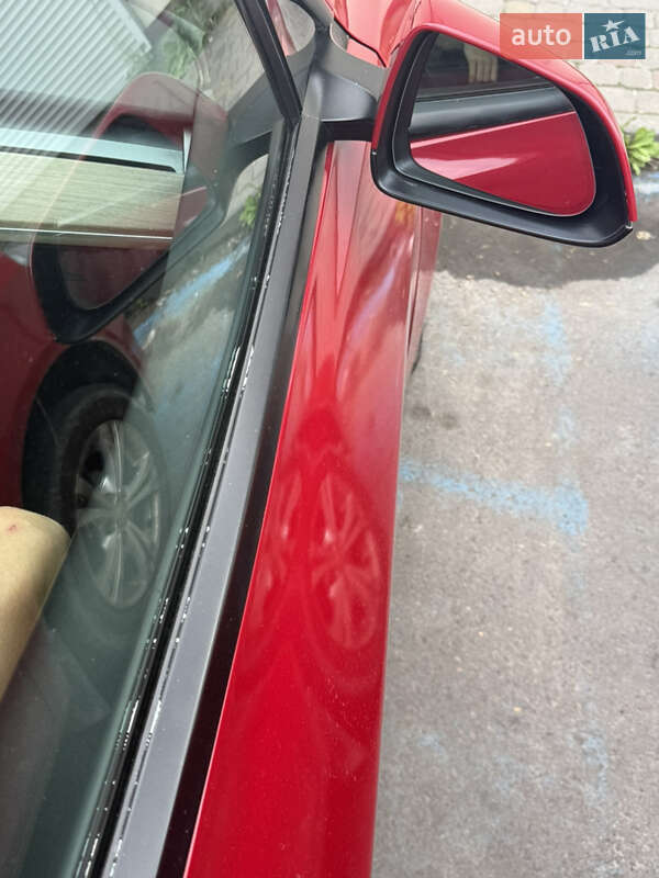 Седан Tesla Model 3 2020 в Львові