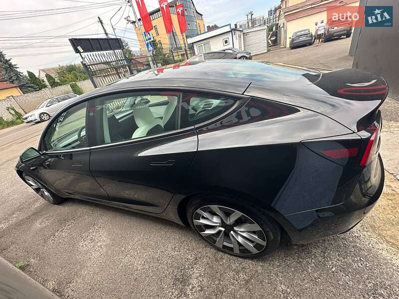 Седан Tesla Model 3 2025 в Киеве фото 7 Седан Tesla Model 3 2025 в Киеве