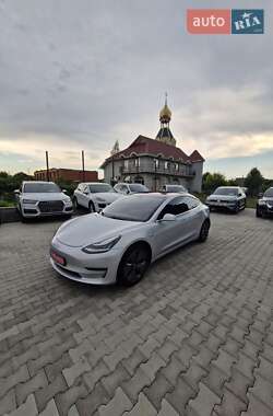 Tesla Model 3 2018