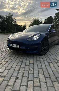 Седан Tesla Model 3 2019 в 