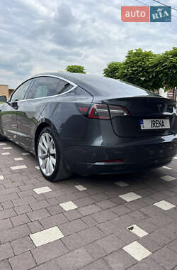 Седан Tesla Model 3 2018 в 