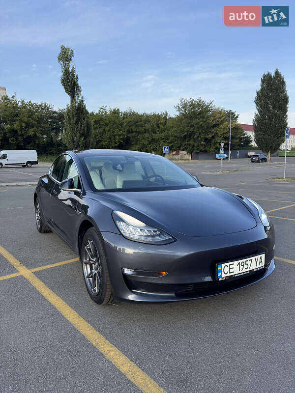 Tesla Model 3 2018