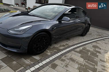 Седан Tesla Model 3 2022 в Луцьку