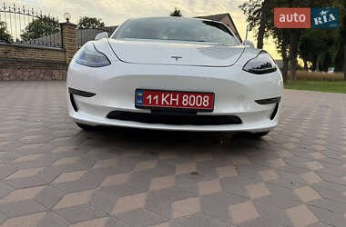 Седан Tesla Model 3 2023 в 