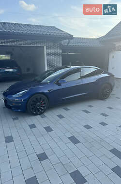 Седан Tesla Model 3 2021 в Львові