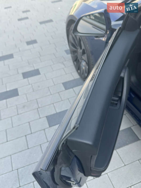 Седан Tesla Model 3 2021 в Львові