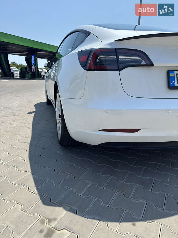 Седан Tesla Model 3 2022 в Одесі