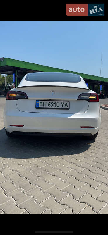 Седан Tesla Model 3 2022 в Одесі
