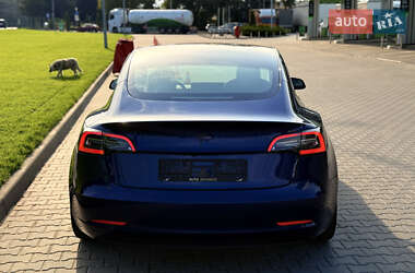 Седан Tesla Model 3 2019 в 
