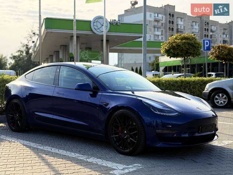 Tesla Model 3 2019