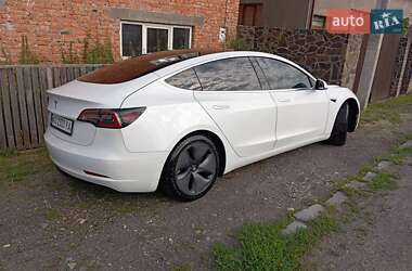 Седан Tesla Model 3 2020 в 
