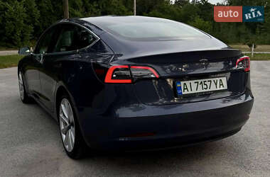 Седан Tesla Model 3 2019 в 