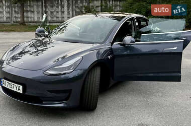 Седан Tesla Model 3 2019 в 